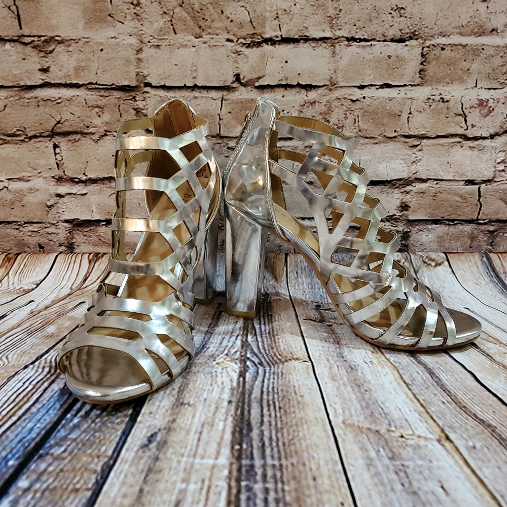 Super cute Bamboo strappy Heels size 7 1/2